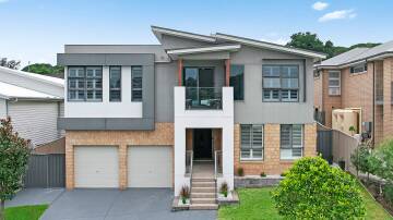 Family-friendly and renovated home near marina and bushland reserve