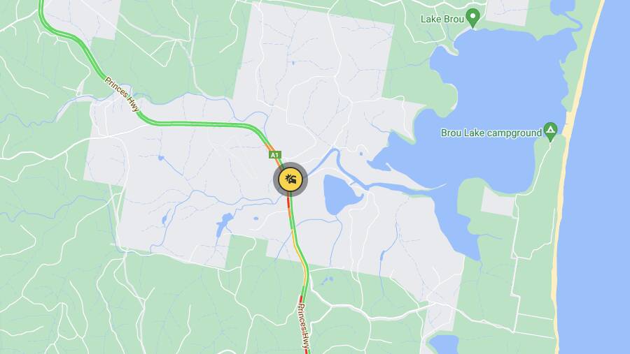 Princes Highway closed in both directions after South Coast car crash