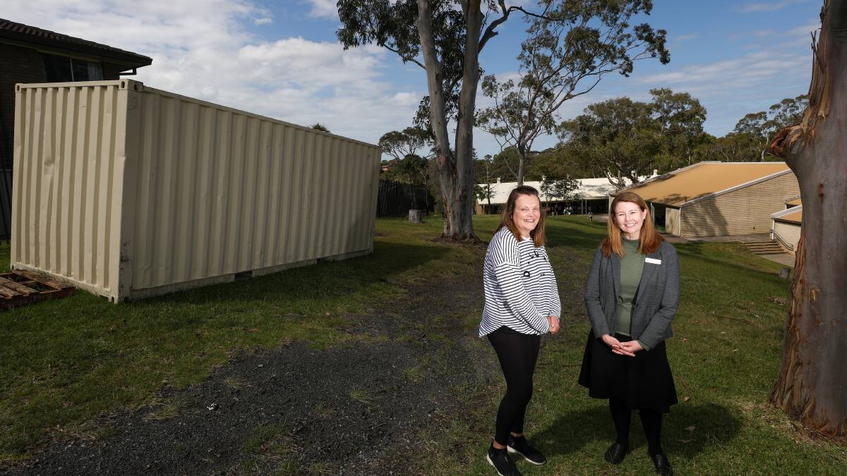 Nareena Hills Public School P&C President Angela Howes and school Principal Colleen Crossingham stand next to the new shipping container at their school. Picture by Adam McLean