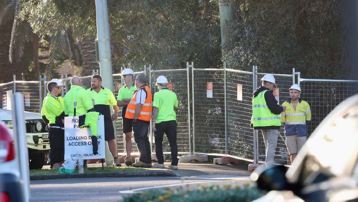 The work site at Kiama is now closed as investigations continue. Picture by Sylvia Liber