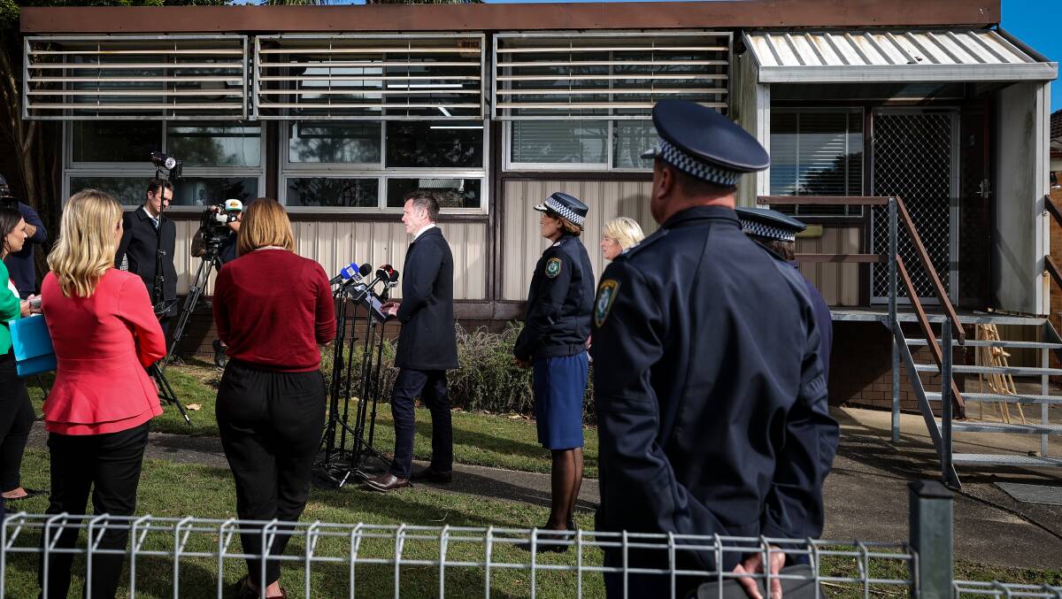 NSW Premier Chris Minns fronts the cameras in front of the old Helensburgh demountable. Picture by Adam McLean