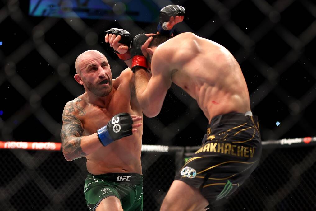 Alex Volkanovski will renew his rivalry with Islam Makhachev at UFC 294 on Sunday. Picture Getty Images