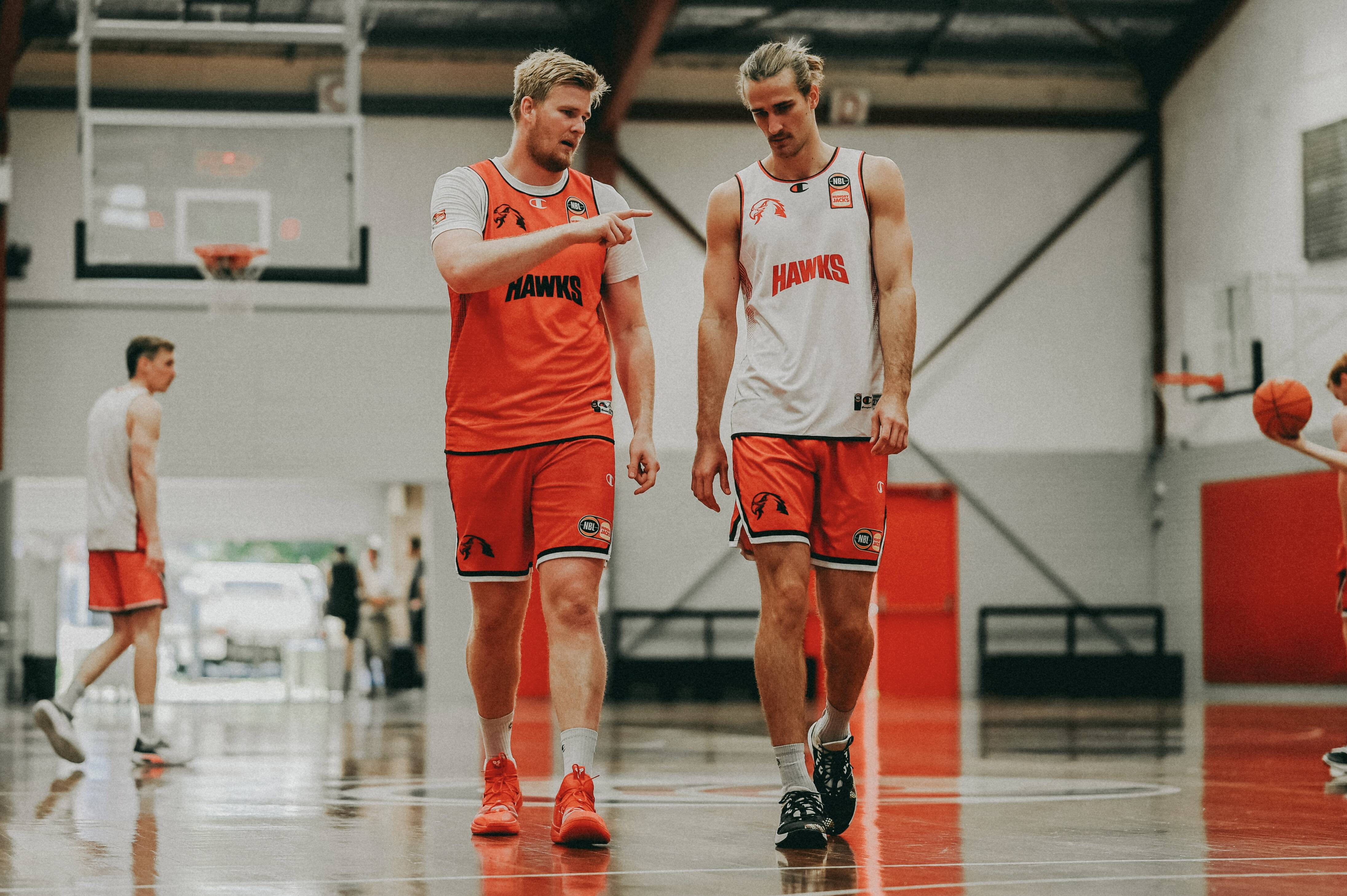 Blanchfield returns to Wollongong after inking deal with Hawks