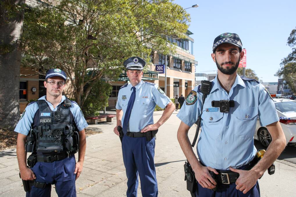 Police now wearing cameras in Wollongong, Lake Illlawarra | Illawarra ...