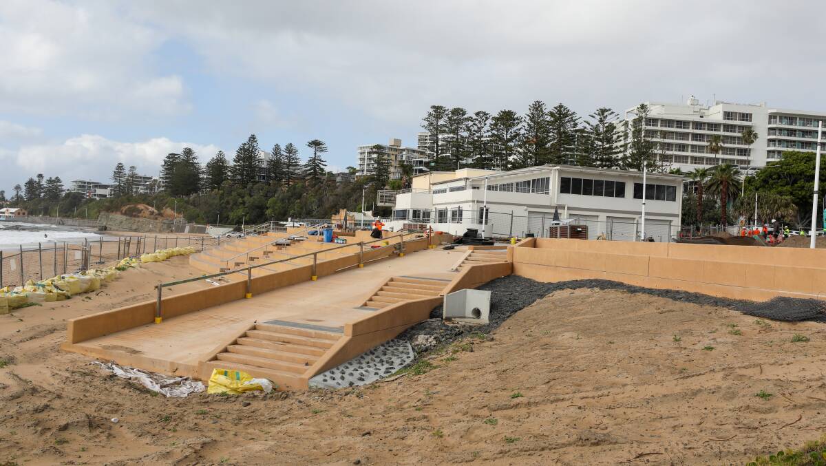 North Wollongong Surf Life Saving Club and the seawall on October 27, 2023. Picture by Adam McLean