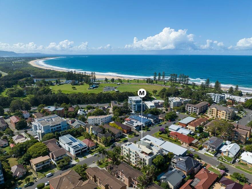 3/9 Bode Avenue, North Wollongong went to auction, with more than a dozen bids placed. 
