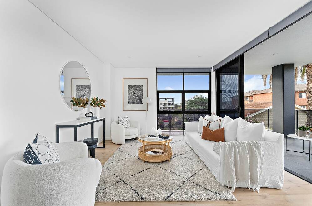 204/29 Virginia Street, North Wollongong sold for $945,000. 