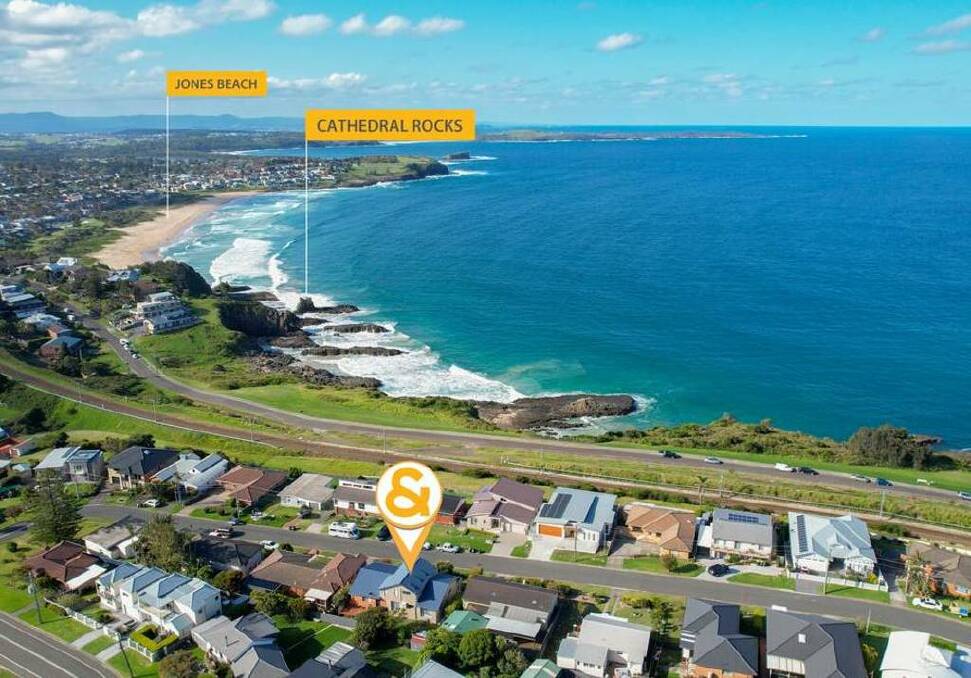 9 Cathedral Rocks Avenue sold under the hammer.