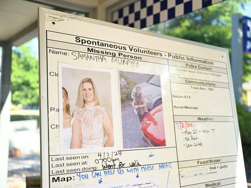 Police have been looking for the body of Samantha Murphy south of Buninyong, near Ballarat. (James Ross/AAP PHOTOS)