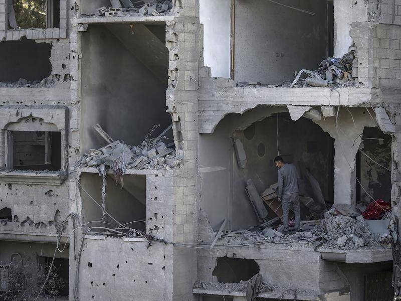 The bombardment of Gaza continues as peace negotiations progressed without Israel's presence. (EPA PHOTO)
