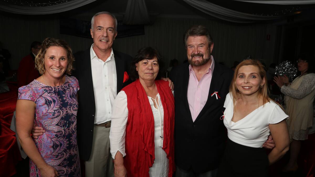 A Secret Safe To Tell author Naomi Hunter with Justice Party NSW Senate candidate Ken Stevens, Cristina Magnante and party leader Derryn Hinch and event organiser Linda Sabato. Picture: Greg Ellis.

