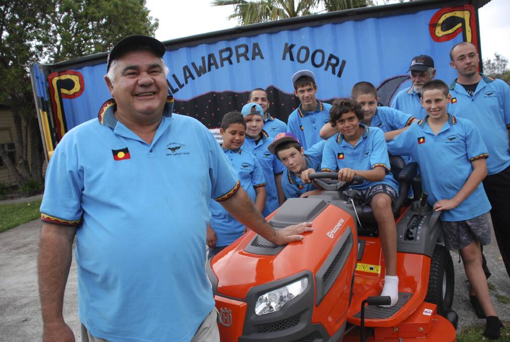 Koori elders show youth the right path Illawarra Mercury Wollongong